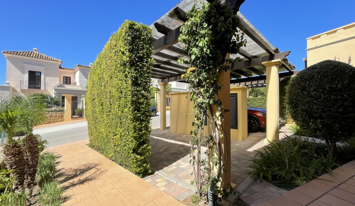 7d6b65e7-3abd-40d7-9912-3be14f4506ba