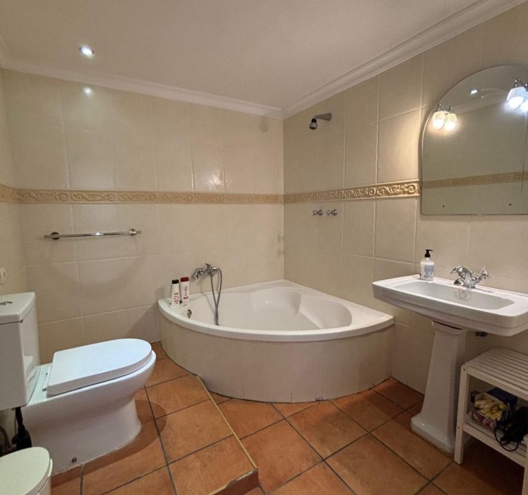 UNADJUSTEDNONRAW_thumb_6f