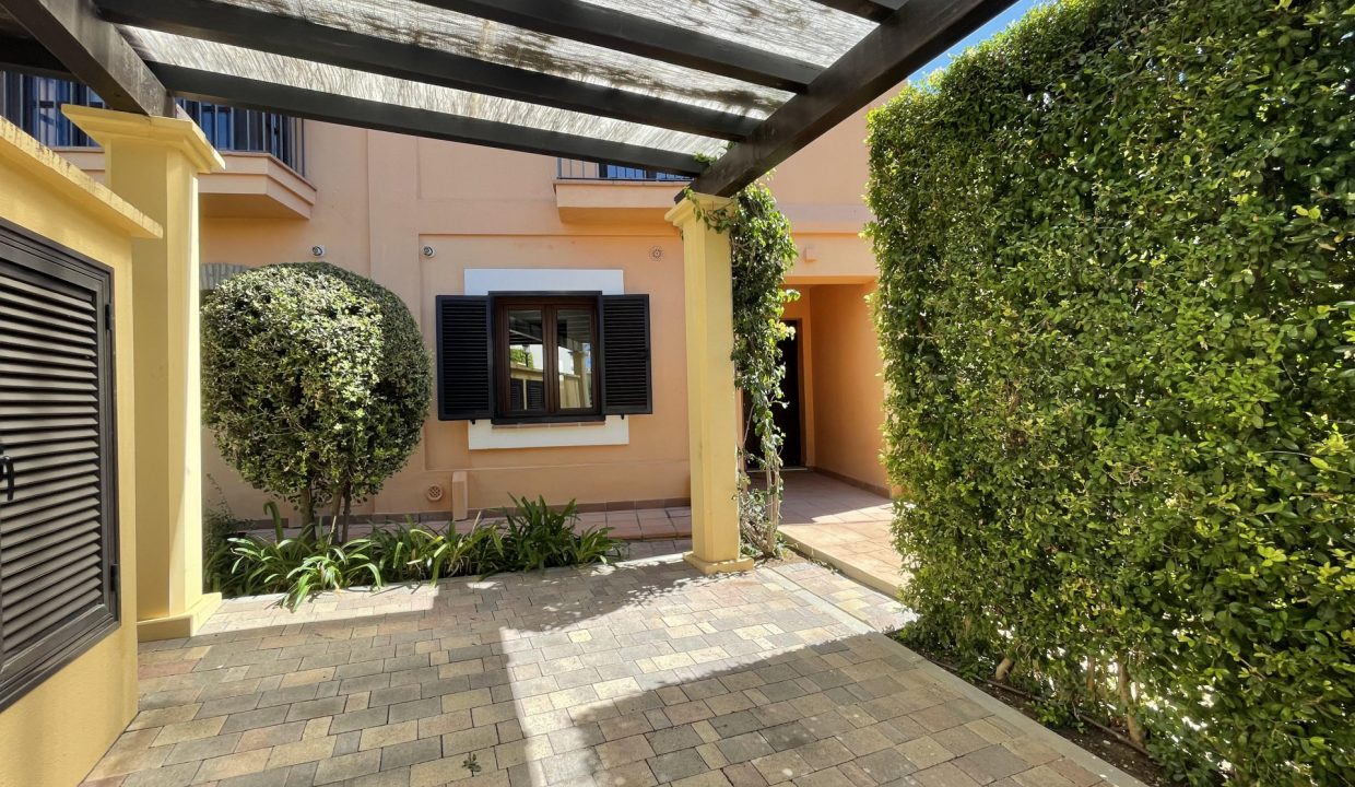 d4cd47d2-19e9-4b1e-b776-d45c99ed4585